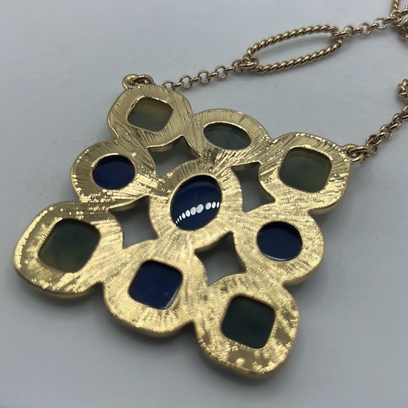 Banana Republic pendant necklace - Picture 10 of 14